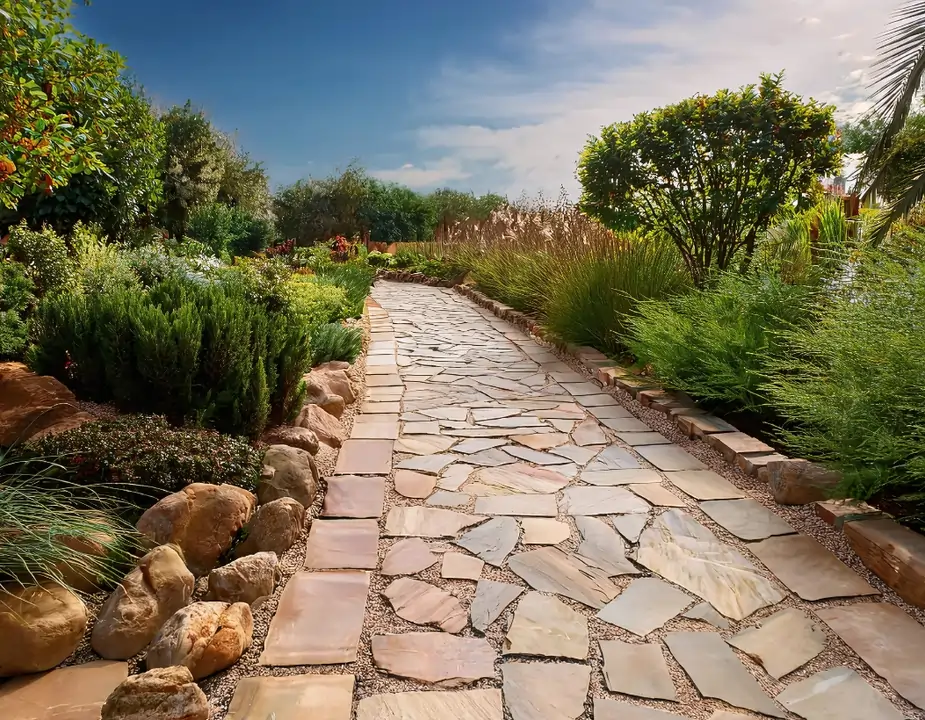 sandstones-pathway